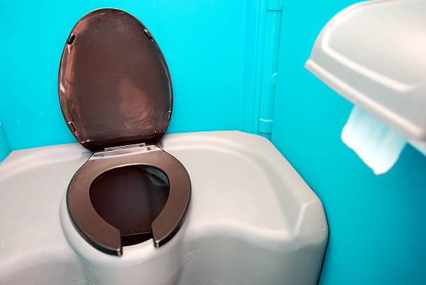 Best Portable toilet rental cost  in Rainbow Lakes Estates, FL